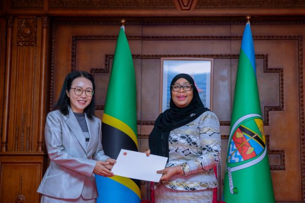 Rais Samia Akutana na Balozi wa China, Apokea Ujumbe wa Xi Jinping