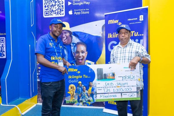 Mixx yakabidhi zawadi kwa washindi watatu maonesho ya Sabasaba