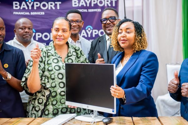 Bayport Yatoa Kompyuta na Printa za Milioni 100 Kuimarisha Elimu Kibamba