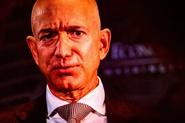 Jeff Bezos Akosolewa Baada Ya Kuchangia bilioni 529 Kuokoa Wanyama 100