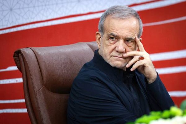 Rais wa Iran Akiri Vikwazo vya Marekani Vinaumiza Uchumi