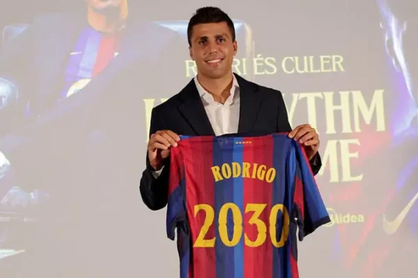 Rodri Arejea Hispania, Ajiunga na Barcelona kwa Miaka Minne, Aaga Man City