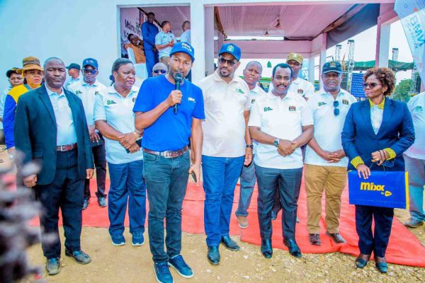 Wakulima Wazawadiwa Baada ya Kutumia Mixx Kupokea Malipo