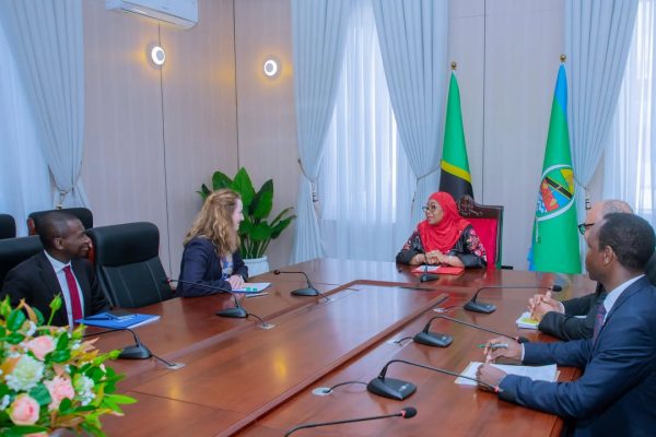 Rais Samia Akutana na Mkurugenzi Mkuu wa IOM Zanzibar