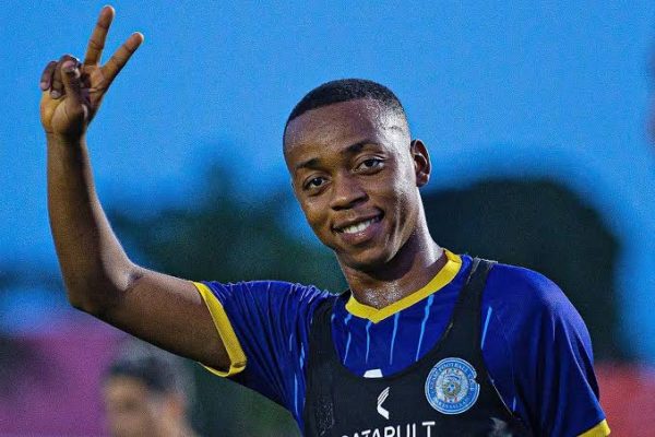 Azam Yafunga Milango kwa Yanga na Simba Kumsajili Fei Toto