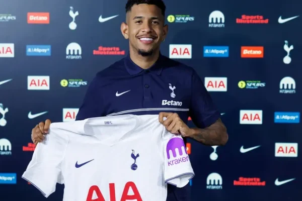 Tottenham Yamsajili Savinho kwa Bilioni 262.5 Kutoka Man City