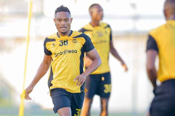 Mwalimu Aanza Mazoezi Yanga Baada ya Kuwasili Zanzibar – Picha