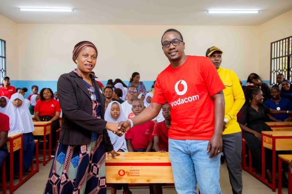 Vodacom Tanzania Yajenga na Kukarabati Madarasa, Kunufaisha Wanafunzi 4,838