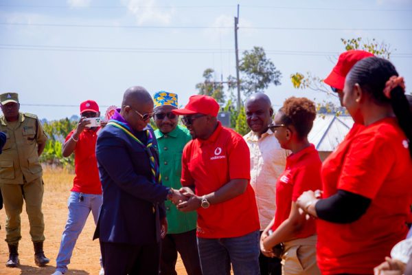 Vodacom Yakabidhi Madarasa Mawili Shule ya Msingi Mahilo Ruvuma