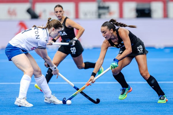 Kombe la Dunia la Hockey ya Wanawake Latikisa Uholanzi, Vita Vyaendelea