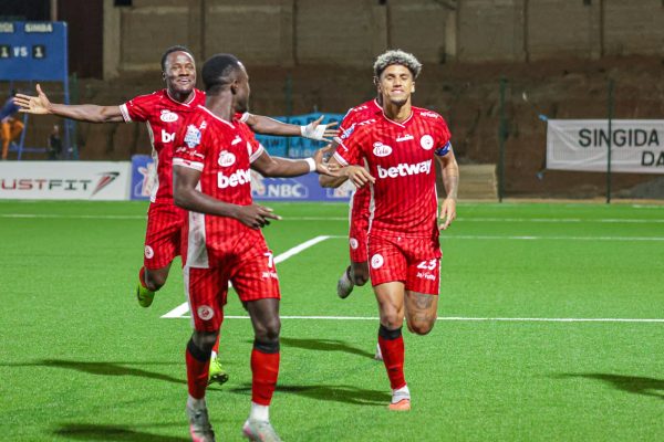 Kadi Nyekundu Zatikisa Simba Wachezaji Watatu Nje, Waibua Maswali
