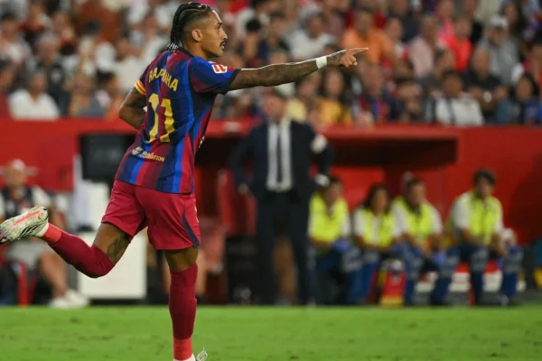 Raphinha Acharuka, Afunga Hat-Trick, Barca Yaendeleza Mwendo wa Ushindi