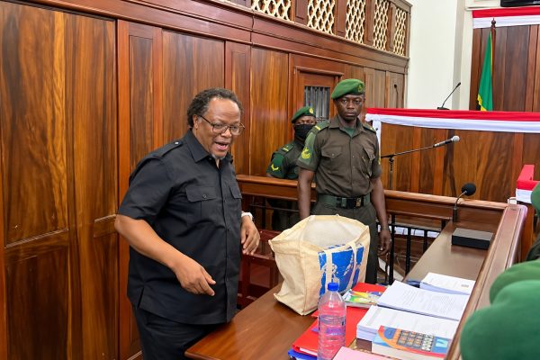 Lissu Atoa Hoja Kuhusu Mkutano wa Aprili 3 Na Waandishi wa Habari