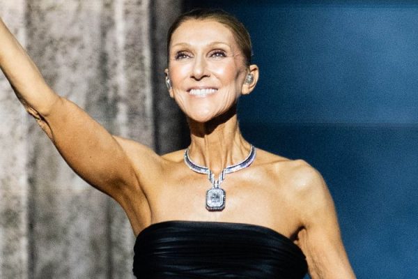 Baada ya Miaka 6, Céline Dion Aitingisha Ufaransa kwa Shoo ya Kihistoria