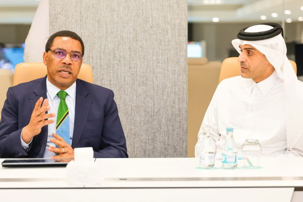 Mwigulu Aipongeza Qatar kwa Matumizi ya Nishati Safi kwenye Usafiri wa Umma