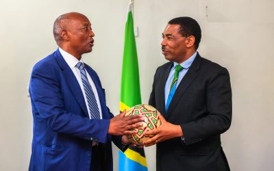 Waziri Mkuu, Dkt. Mwigulu Azungumza na Rais Wa CAF, Patrice Motsepe jijini Dar - Global Publishers
