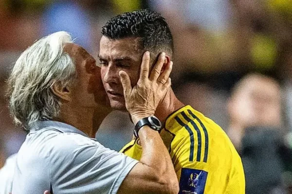 Ronaldo Aondoka Kambini Baada ya Kocha Kukataa Madai ya Mgogoro