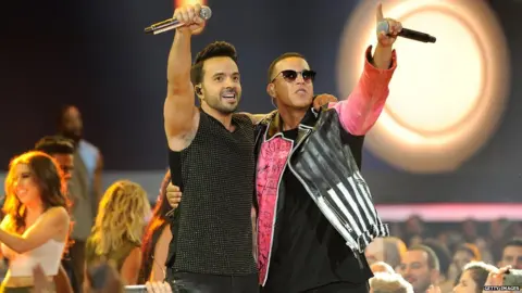 Billboard Yaitangaza Despacito Kuwa Wimbo Bora wa Wakati Wote