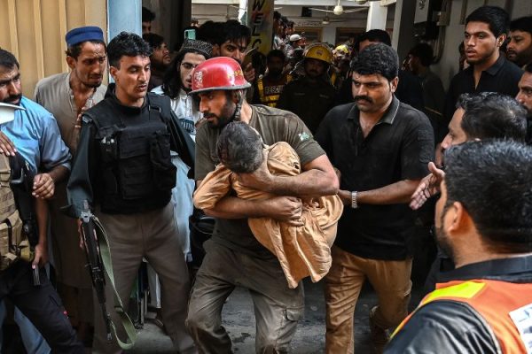 Watoto 29 Wafariki Dunia Baada ya Paa la Shule Kuporomoka Pakistan, Mwenye Shule Akamatwa