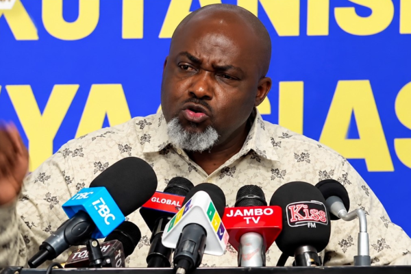 Video: Mwabukusi Amtaka Mutungi Kuvifuta Vyama Visivyofanya Shughuli, Atoa Wito kwa Gen Z
