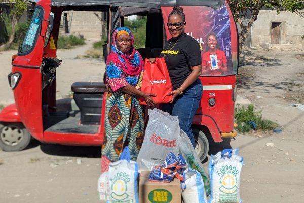 Meridianbet Yalejesha Tabasamu Kwa Familia Za Wana Buza