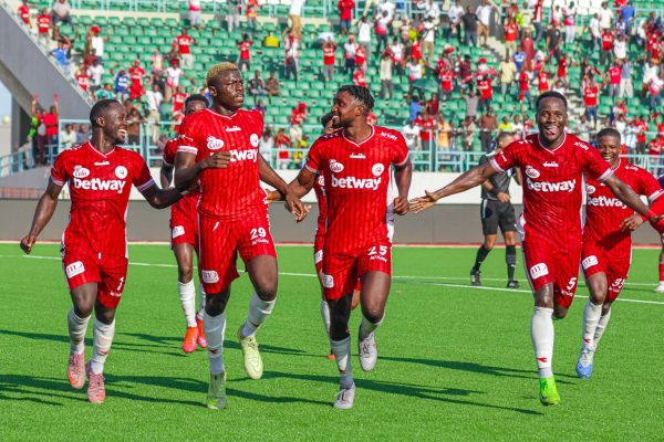 Doumbia Avunja Ukame wa Mabao, Aipa Simba Ushindi wa 6-1