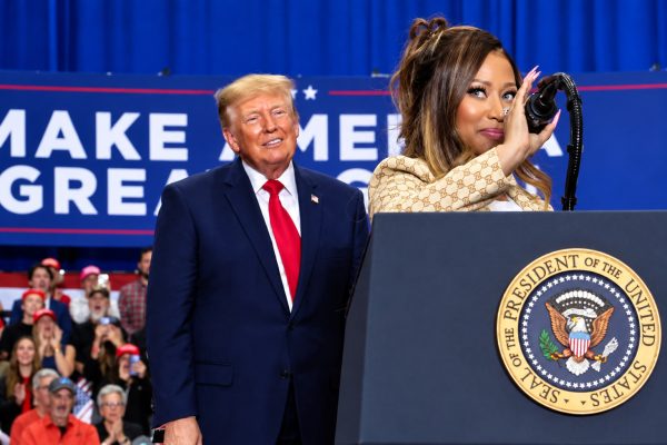 Nicki Minaj Aungana na Trump Jukwaani, Awahamasisha Wamarekani