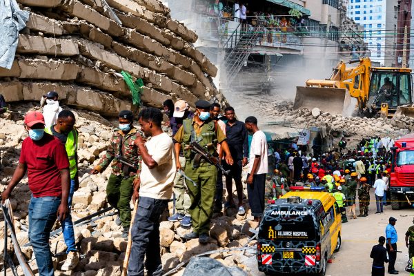 Jengo la Ghorofa Laporomoka Nairobi, Watu Wahofiwa Kunasa