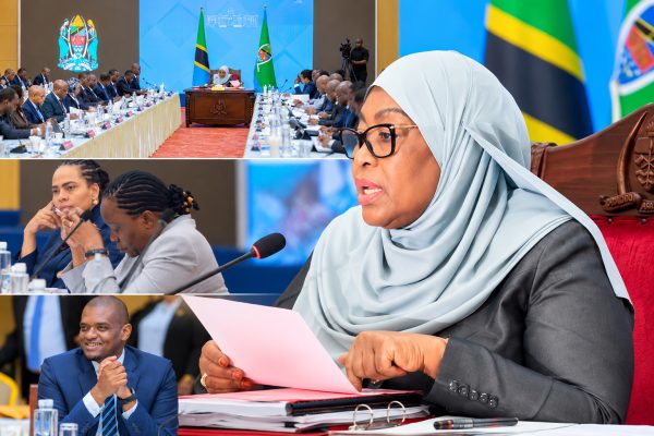Rais Samia Aongoza Kikao cha Baraza la Mawaziri Ikulu Dar es Salaam