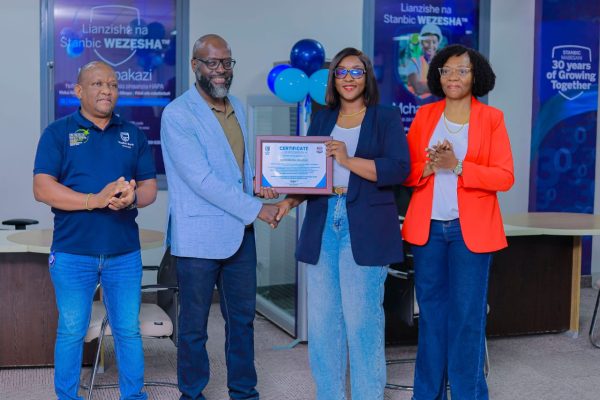 Stanbic Yatoa Vifaatiba vya Milioni 40 Kuboresha Huduma za Afya Kigamboni