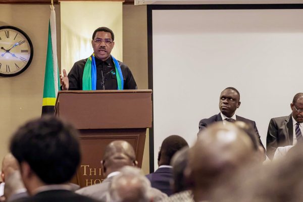 Dkt. Mwigulu Akutana na Diaspora Uingereza, Awaalika Kuwekeza Tanzania