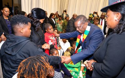 Rais Mnangagwa Amwaga Machozi Msibani kwa Chivayo, Amuenzi kwa Hadhi ya Shujaa wa Mkoa - Global Publishers